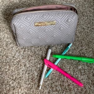 pencil pouch/makeup holder!!